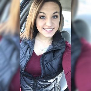 Meet your Posher, Alyssa